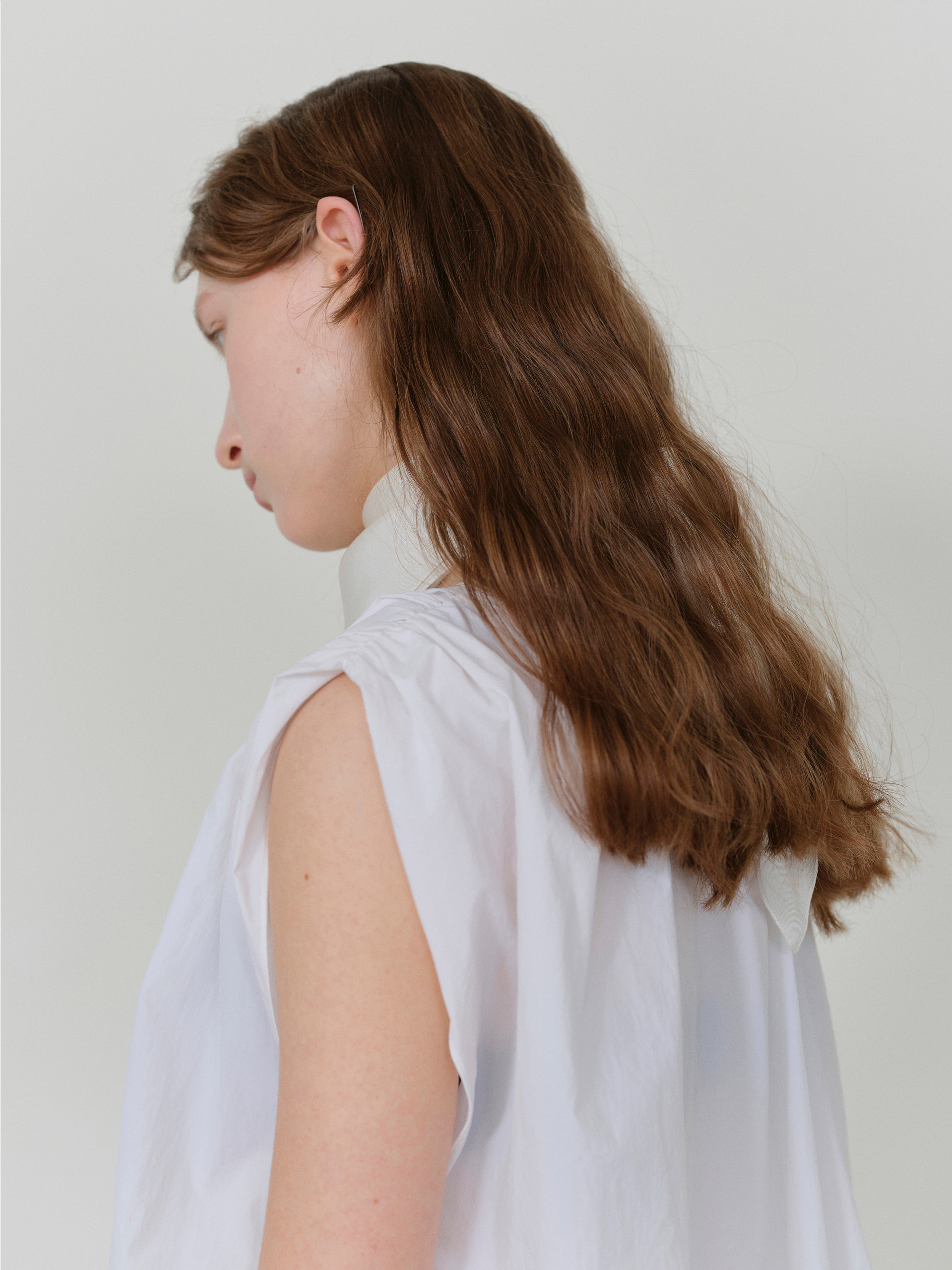 Scarf Shirring Sleeveless Top (White)